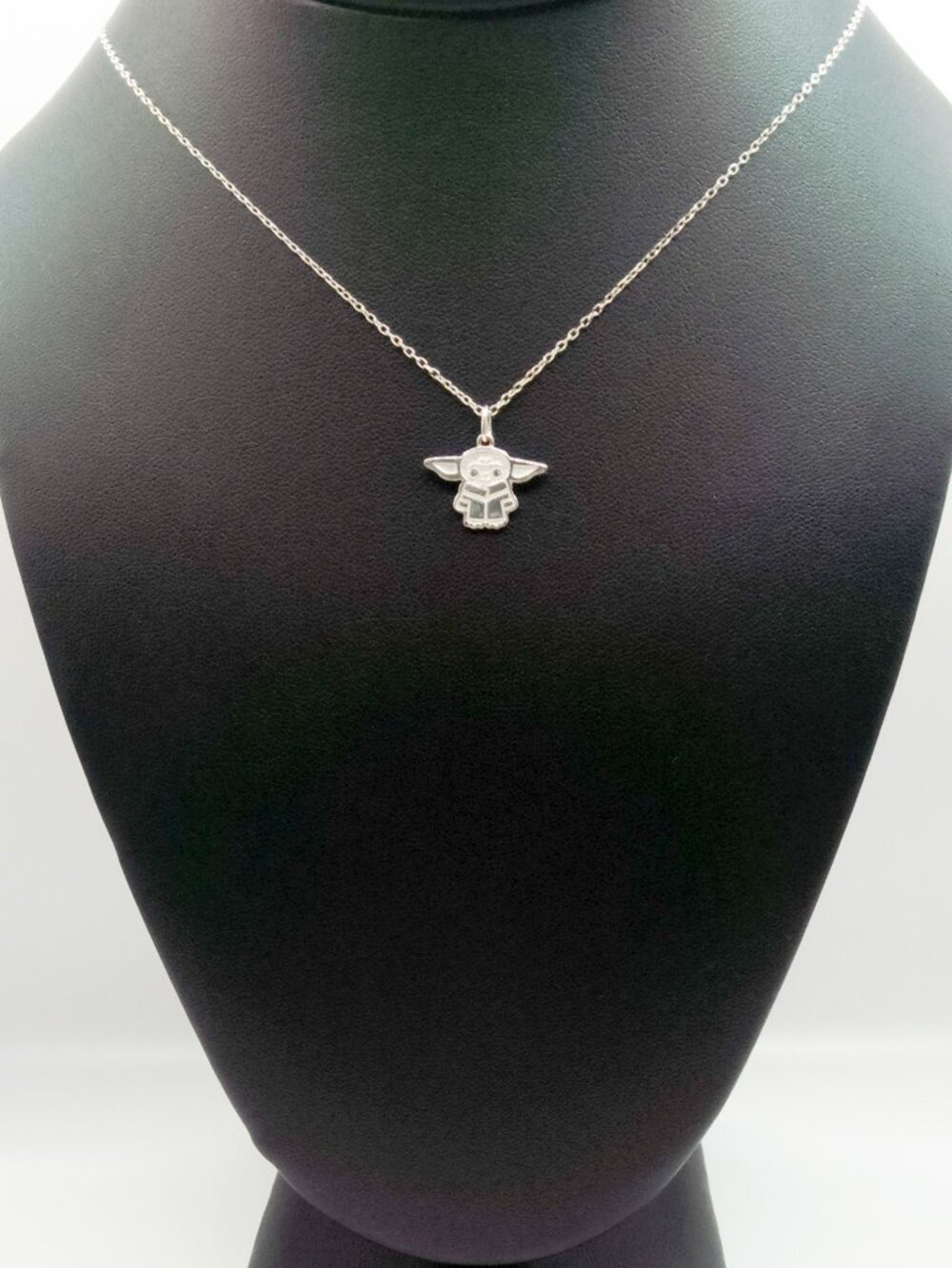 925 Sterling Silver Grogu Star Wars Pendant Necklace Disney Lucas Films Ltd. - Picture 3 of 13
